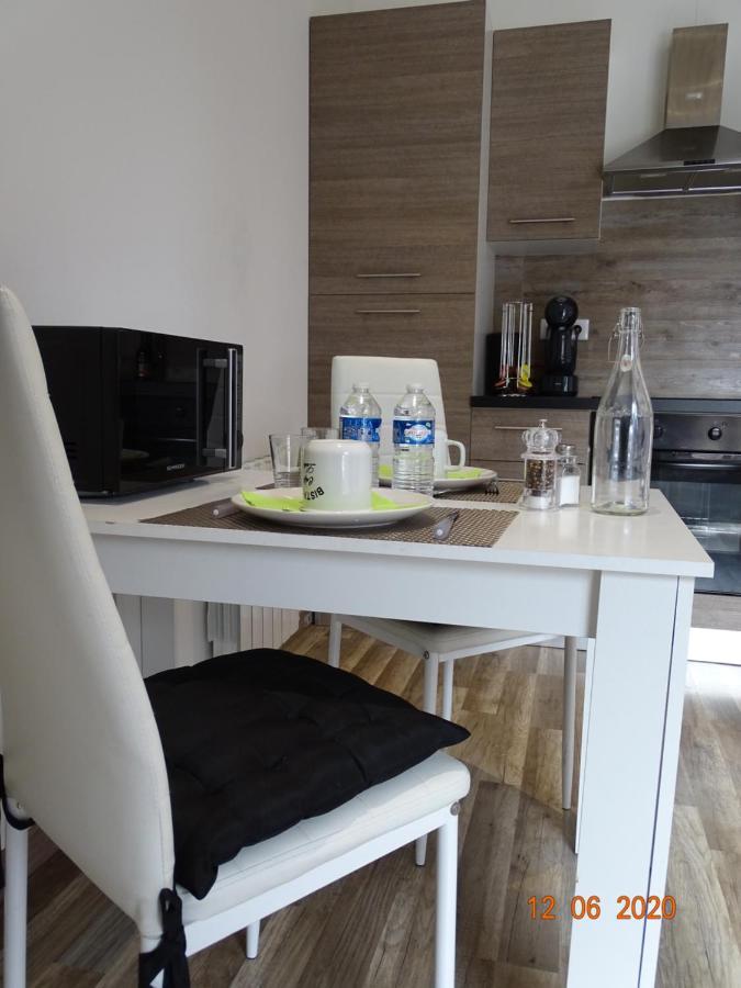בורג-אן-ברס Legend- Parking Prive Gratuit- Terrasse Privee- Wifi - Convert - Alimentec מראה חיצוני תמונה